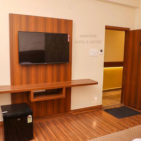 Maalyasa Hotel And Suites Hyderabad Exterior foto